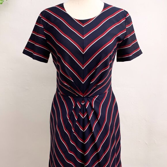 Banana Republic Chevron Striped Navy Dress Size 0 XS - Picture 2 of 9